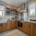 Villa Stylish Family In