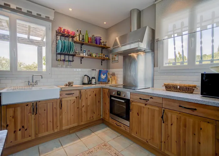 Villa Stylish Family In