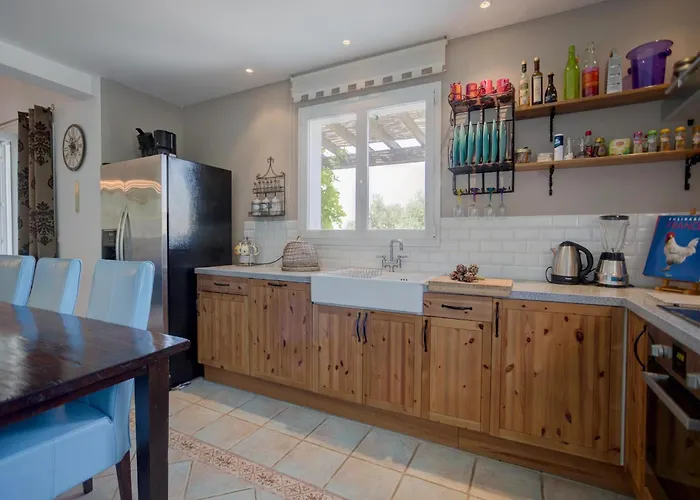 Villa Stylish Family In